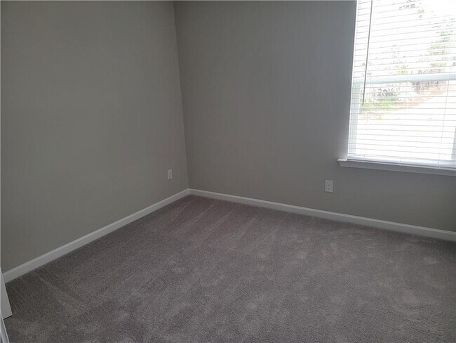 Building Photo - 4217 Waxwing St