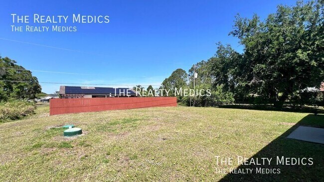 Building Photo - 2122 Sans Souci Ave SE