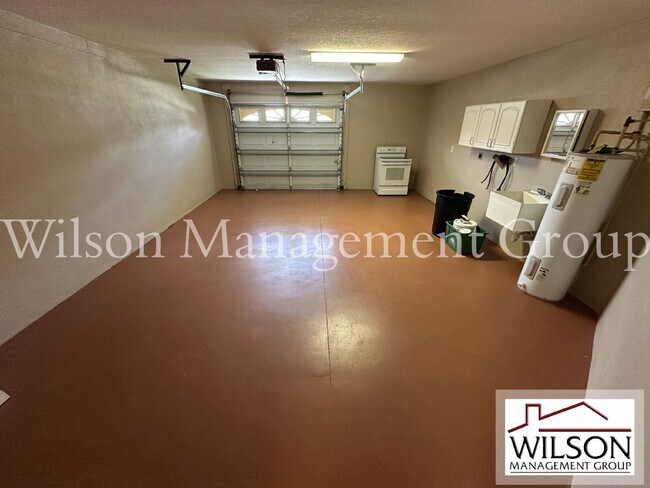 Building Photo - 4066 Bonnie Dr