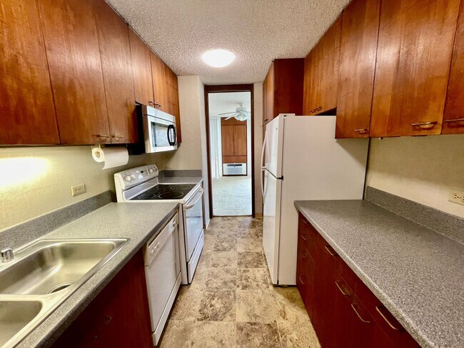 Building Photo - 1Bedroom, 1 Bathroom Unit in Naniwa Gardens, Hawaii Kai, AVAILABLE Soon!