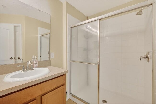 Building Photo - 1323 Priory Cir