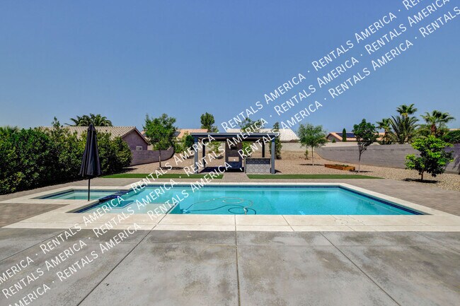 Building Photo - 6841 N Bienville St