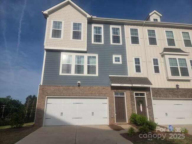 Primary Photo - 6997 Waterstone Dr