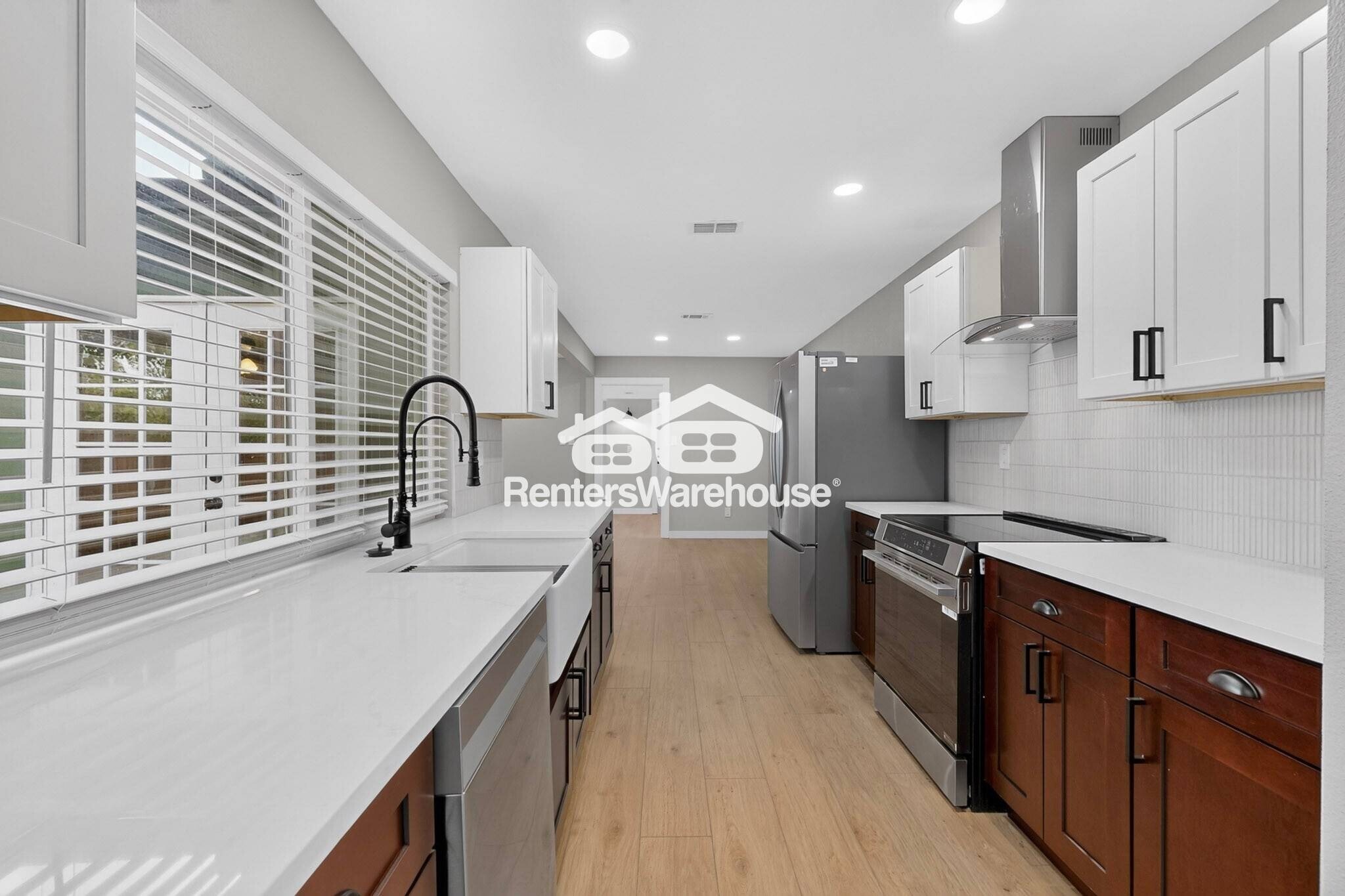 Building Photo - 1207 Creekwood Ct
