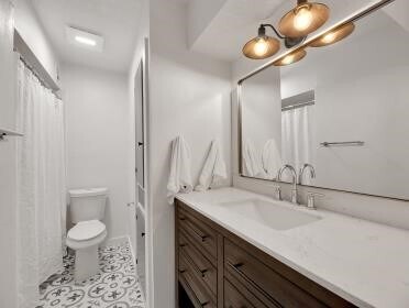 Building Photo - 3809 N Braeswood Blvd