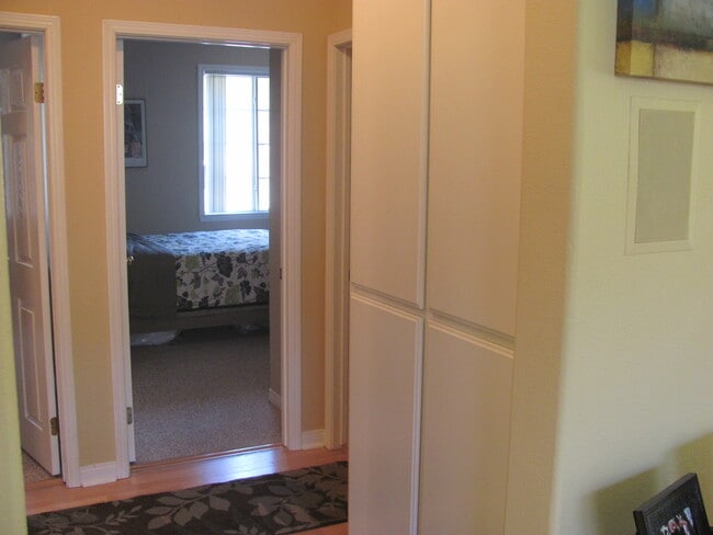 Building Photo - Single level Home in the Orcutt Neighborhood