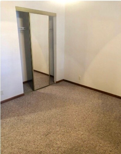 Building Photo - 2222 Melanie Ln