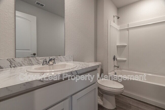 Building Photo - 1507 Middlecoff Ter