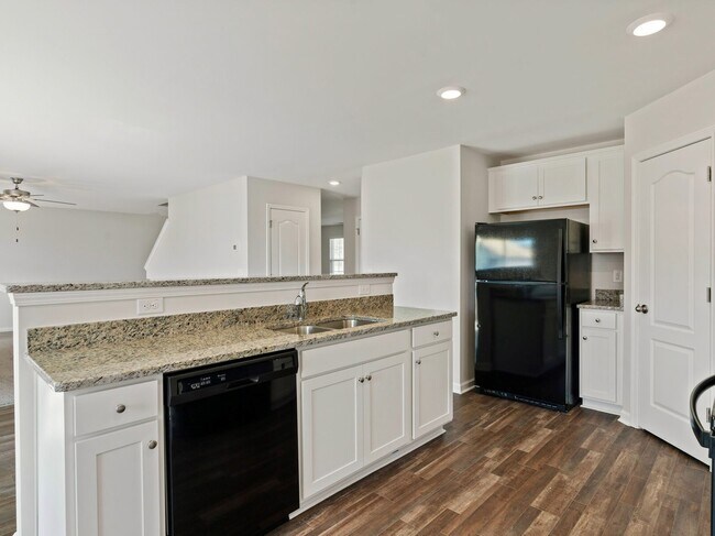 Building Photo - 7136 Cameron Trace Dr