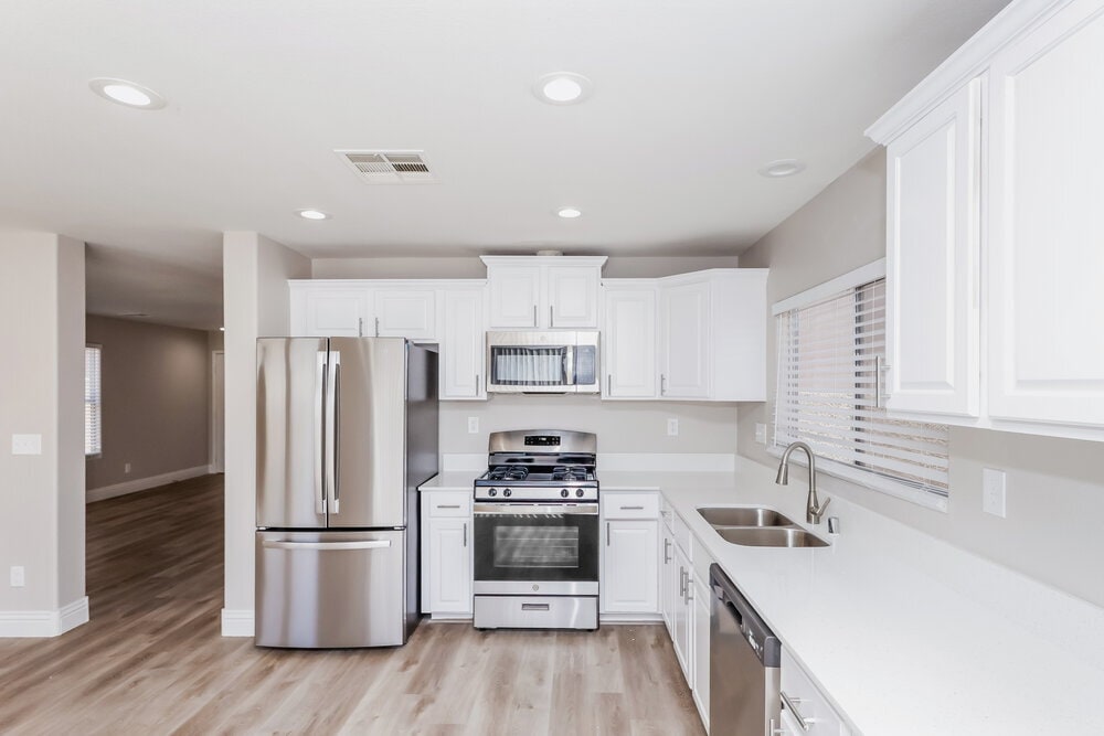 Building Photo - 7450 Easingwold Dr
