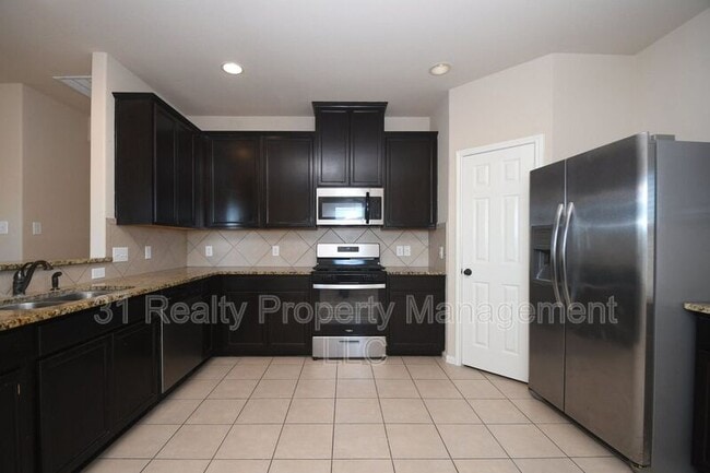 Building Photo - 10015 Bitternut Hickory Ln