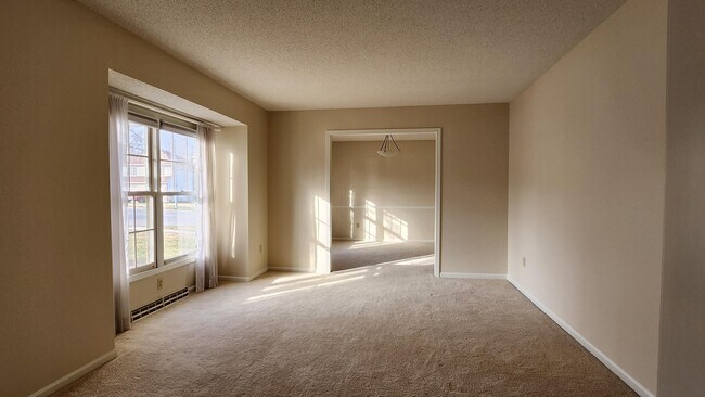 Building Photo - 1009 Sheffield Ct