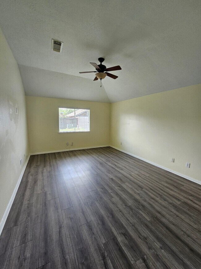 Building Photo - 12306 Scarlet River Dr
