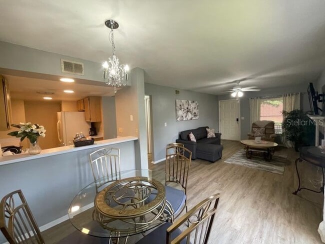 Building Photo - 14739 Norwood Oaks Dr