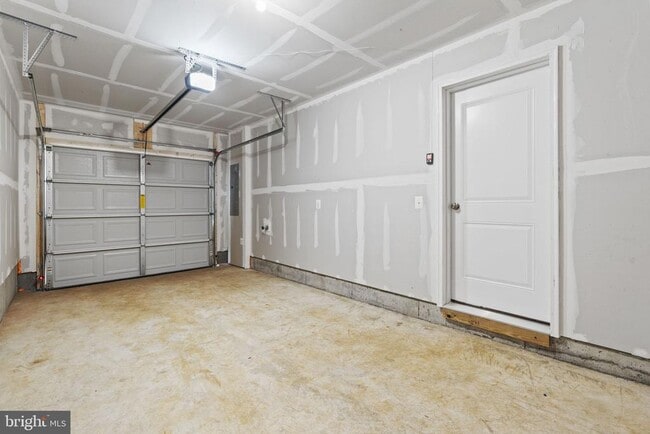 Building Photo - 160 Winterplace Dr