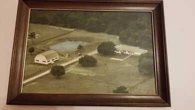 Building Photo - 1165 Fox Creek Dr