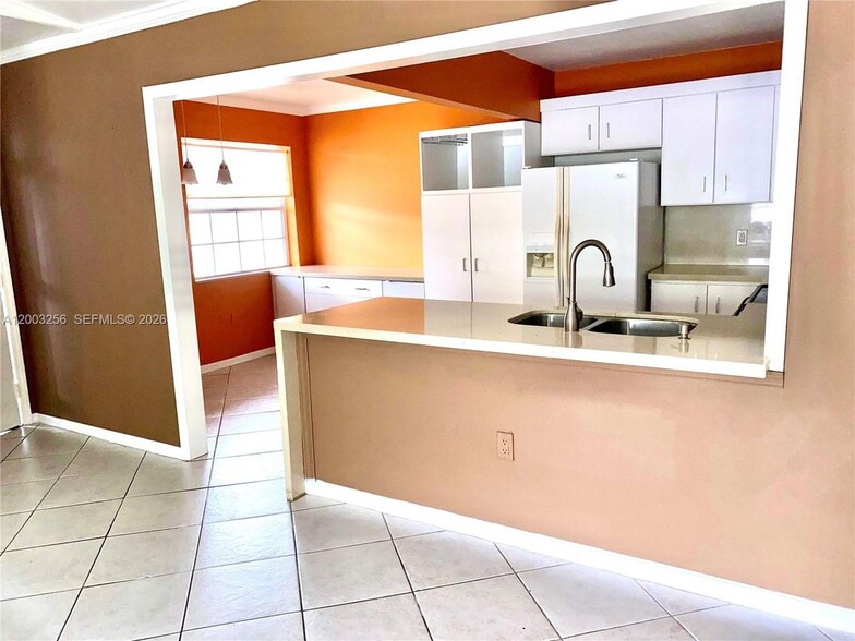 Building Photo - 201 NE 210th Cir Terrace