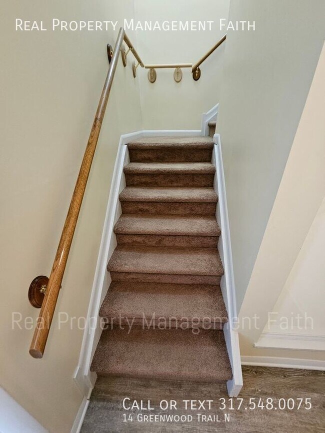 Building Photo - 14 Greenwood Trail N Dr