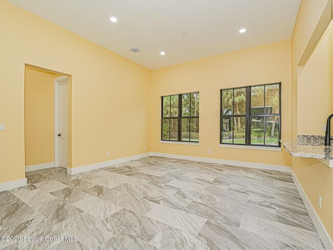 Building Photo - 12906 83rd Ave