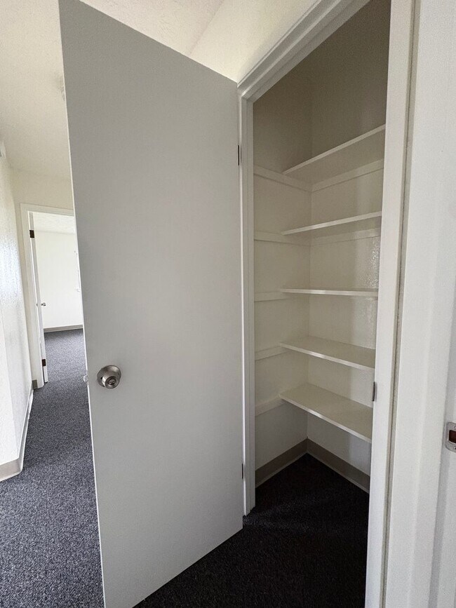 Building Photo - Beautifully Renovated 2Brdm 1 Bath in Hilo