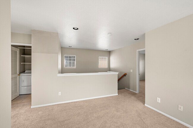 Building Photo - 1848 Sebastopol St