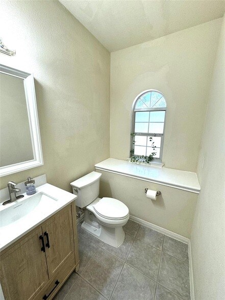 Building Photo - 8807 Splitarrow Dr
