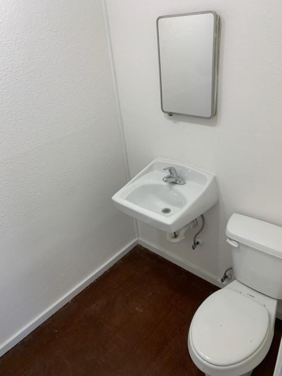 Building Photo - 2139 Baylor Dr