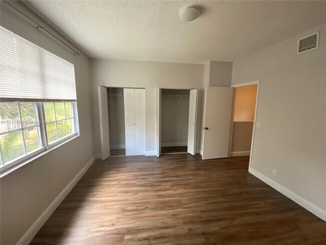 Building Photo - 1575 Veracruz Ln