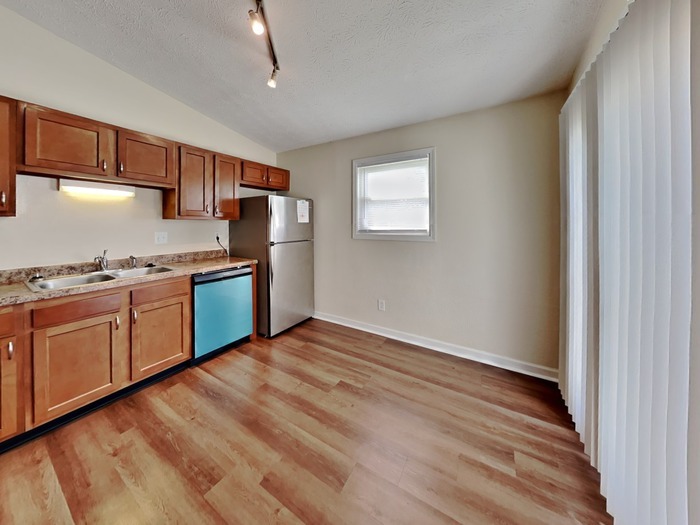 Building Photo - 6110 Epperson Dr