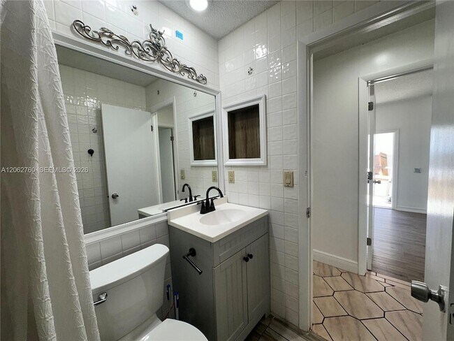 Building Photo - 17843 NW 63rd Ct