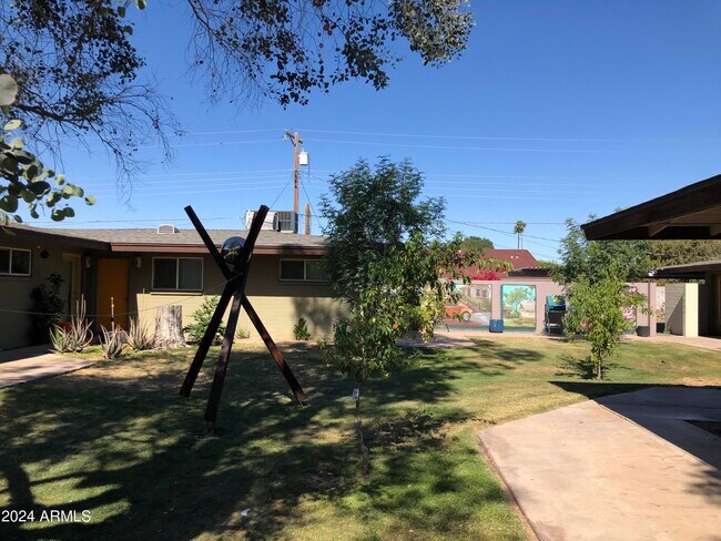 Building Photo - 2020 S Granada Dr