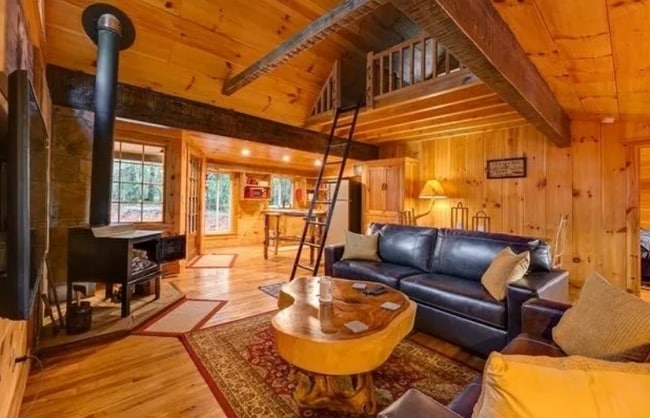 Primary Photo - 250 Lovell Ln