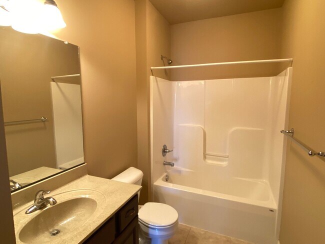 Building Photo - 2815 Northridge Pkwy