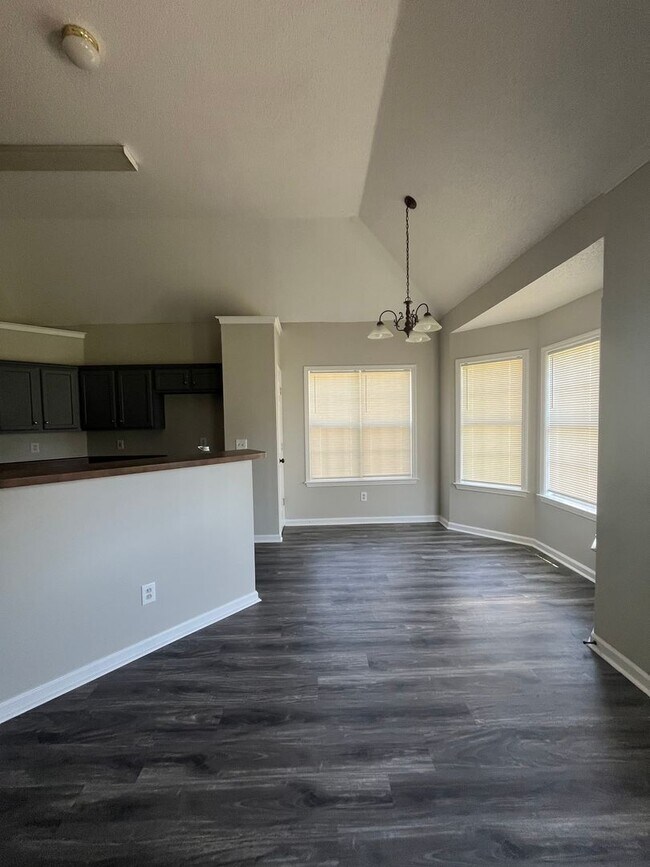 Building Photo - 1686 Frence Creek Cove N