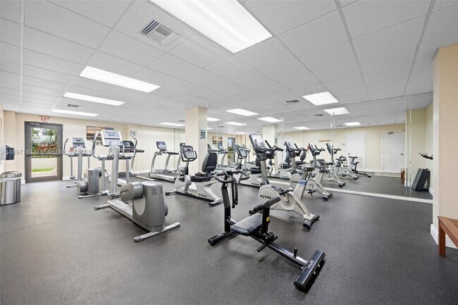 Building Photo - 5000 N Ocean Blvd