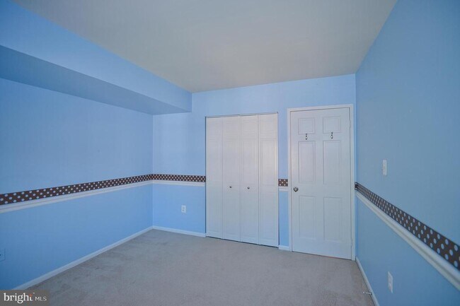 Building Photo - 9702 Kingsbridge Dr