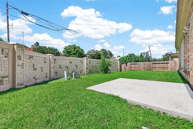 Building Photo - 12338 Ashford Hollow Dr