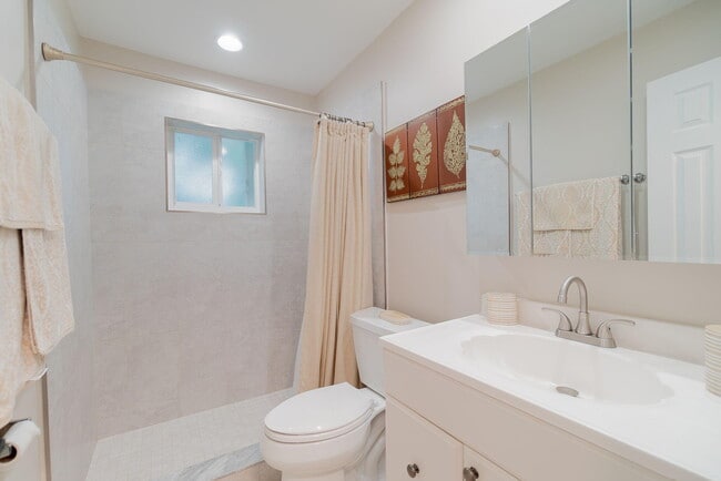 Building Photo - 2914 Spanish Trail