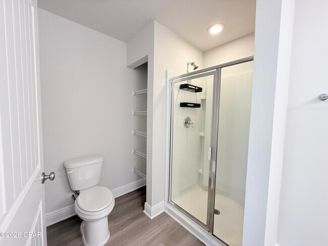 Building Photo - 7682 Shadow Lake Dr