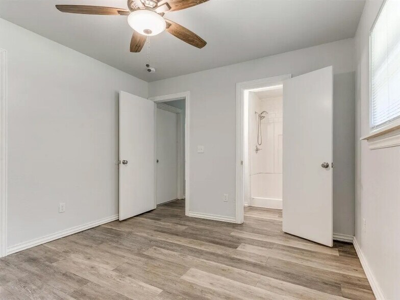 Building Photo - 1528 Avondale Dr