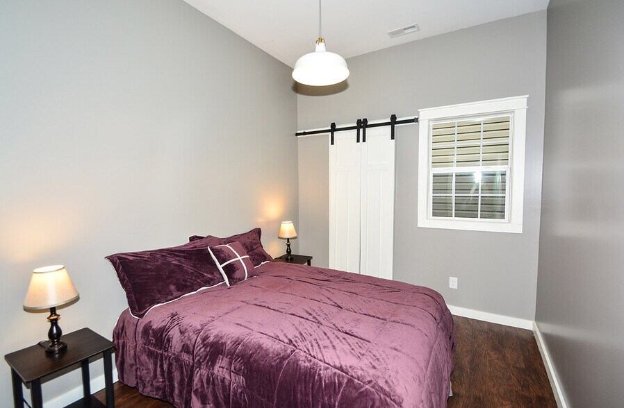 Second bedroom with closet - 1449 Fletcher Avenue