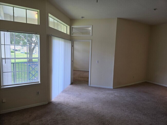 Building Photo - 7270 Westpointe Blvd