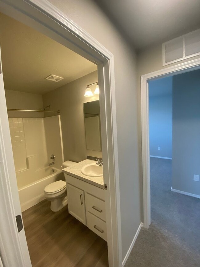 Building Photo - 5214 Clearfield Ct