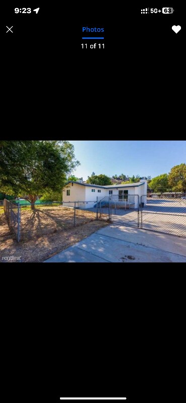 Building Photo - 8861 Olive Dr