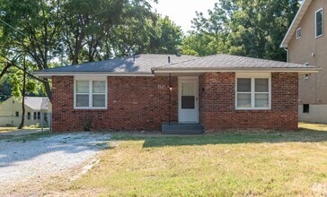 Building Photo - Available July 15!