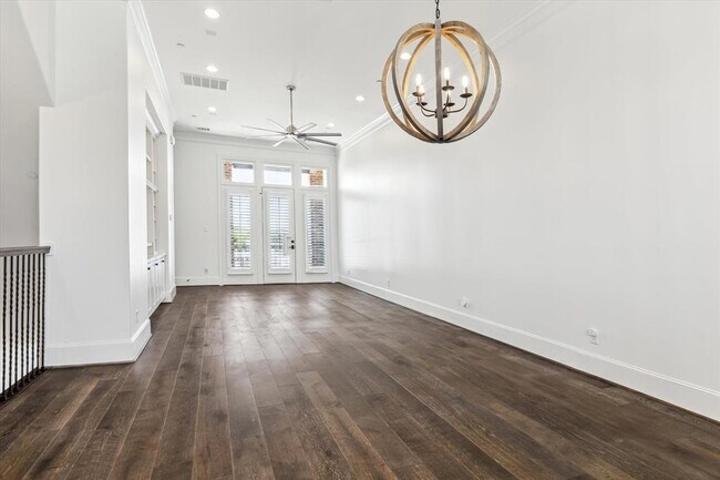 Building Photo - 3850 Glen Arbor Dr