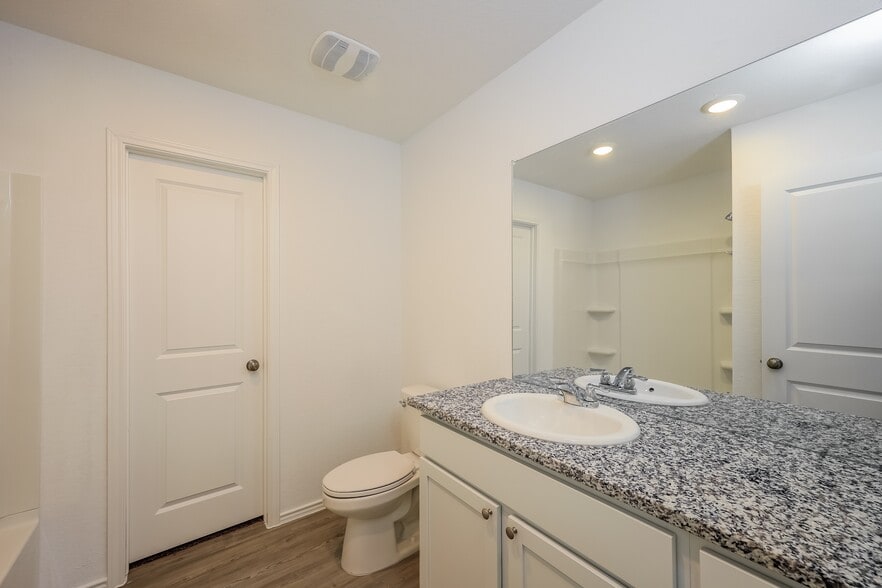 Building Photo - 14730 Saw Ml