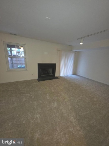 Building Photo - 4281 Sleepy Lake Dr