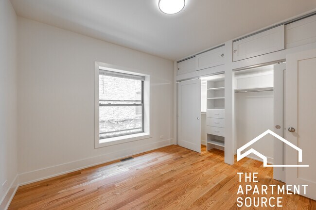 Building Photo - 652 W Gordon Terrace