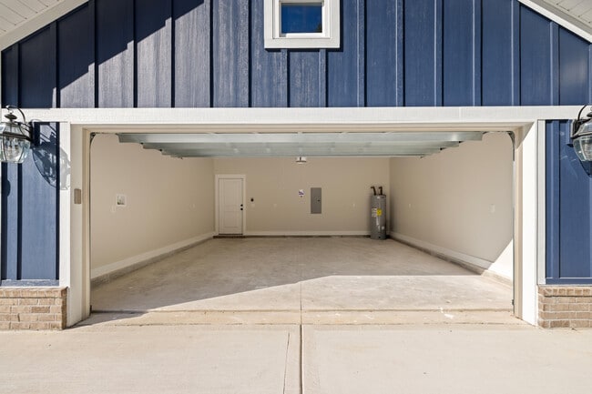 Building Photo - 119 Spruce St